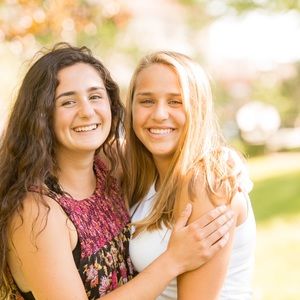 Meet your Posher, Elizabeth